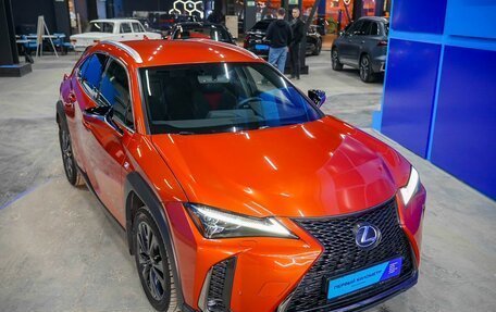 Lexus UX I, 2018 год, 2 999 000 рублей, 26 фотография