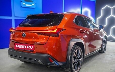 Lexus UX I, 2018 год, 2 999 000 рублей, 25 фотография
