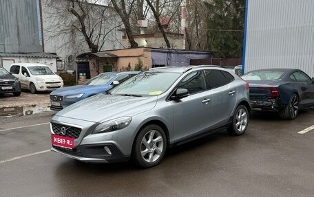 Volvo V40 II рестайлинг, 2013 год, 1 990 000 рублей, 1 фотография