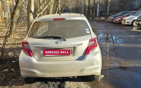 Toyota Vitz, 2016 год, 830 000 рублей, 2 фотография