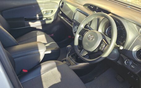 Toyota Vitz, 2016 год, 830 000 рублей, 7 фотография