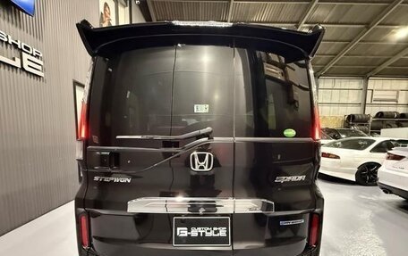Honda Stepwgn IV, 2022 год, 1 980 800 рублей, 4 фотография