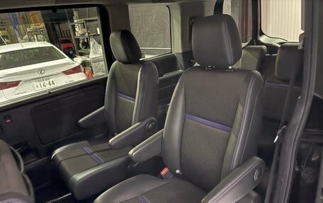 Honda Stepwgn IV, 2022 год, 1 980 800 рублей, 11 фотография