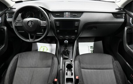 Skoda Octavia, 2018 год, 945 000 рублей, 11 фотография