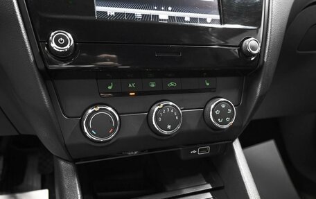 Skoda Octavia, 2018 год, 945 000 рублей, 16 фотография