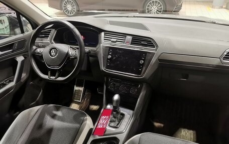 Volkswagen Tiguan II, 2019 год, 2 790 000 рублей, 3 фотография