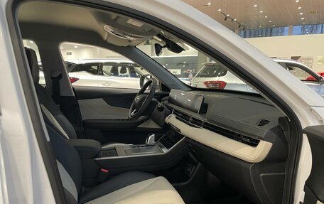 Chery Tiggo 4 I рестайлинг, 2025 год, 2 039 000 рублей, 5 фотография