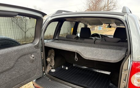 Chevrolet Niva I рестайлинг, 2018 год, 745 000 рублей, 11 фотография