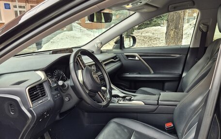 Lexus RX IV рестайлинг, 2019 год, 5 500 000 рублей, 9 фотография