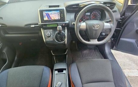 Toyota Wish II, 2015 год, 1 370 000 рублей, 12 фотография