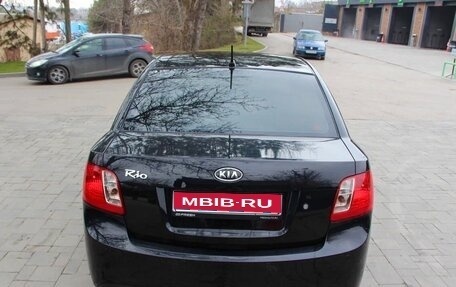 KIA Rio II, 2010 год, 555 000 рублей, 1 фотография