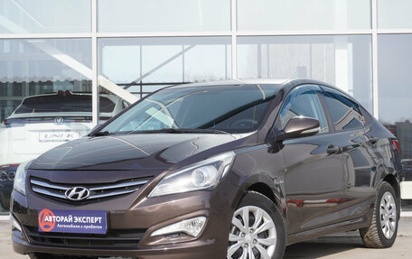 Hyundai Solaris II рестайлинг, 2015 год, 910 000 рублей, 1 фотография