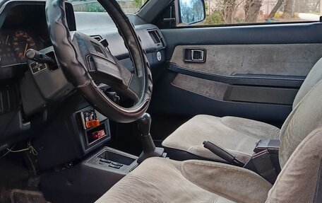 Mazda 626, 1986 год, 210 000 рублей, 5 фотография