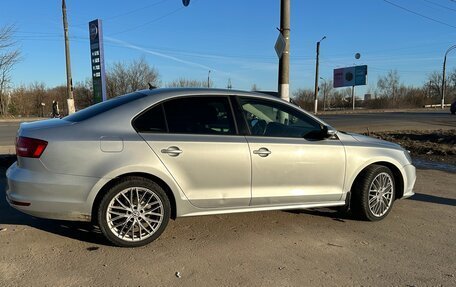 Volkswagen Jetta VI, 2015 год, 1 240 000 рублей, 4 фотография