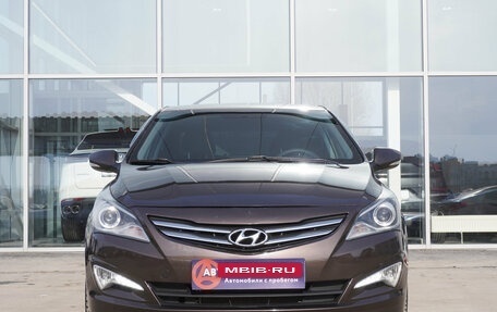 Hyundai Solaris II рестайлинг, 2015 год, 910 000 рублей, 2 фотография