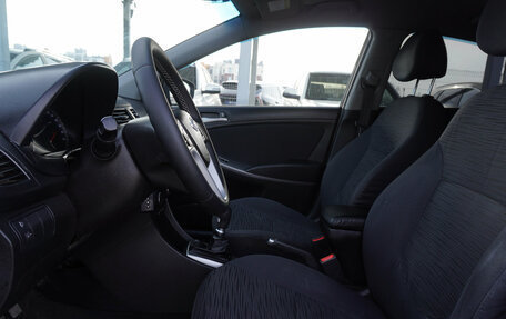 Hyundai Solaris II рестайлинг, 2015 год, 910 000 рублей, 10 фотография