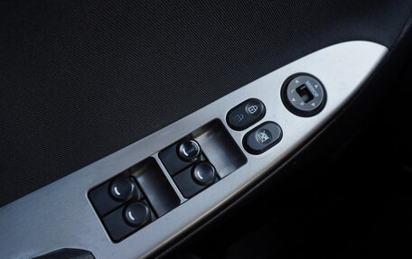 Hyundai Solaris II рестайлинг, 2015 год, 910 000 рублей, 17 фотография