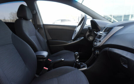 Hyundai Solaris II рестайлинг, 2015 год, 910 000 рублей, 18 фотография