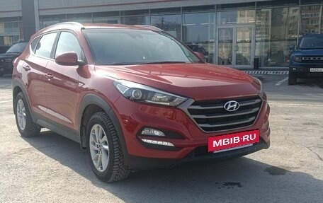 Hyundai Tucson III, 2018 год, 1 990 000 рублей, 2 фотография