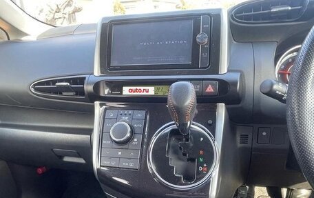 Toyota Wish II, 2015 год, 1 380 000 рублей, 15 фотография