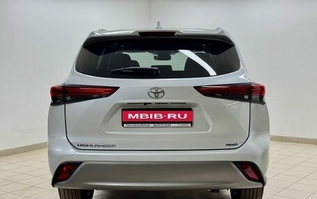 Toyota Highlander, 2025 год, 6 000 000 рублей, 5 фотография