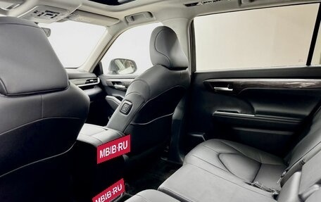 Toyota Highlander, 2025 год, 6 000 000 рублей, 13 фотография