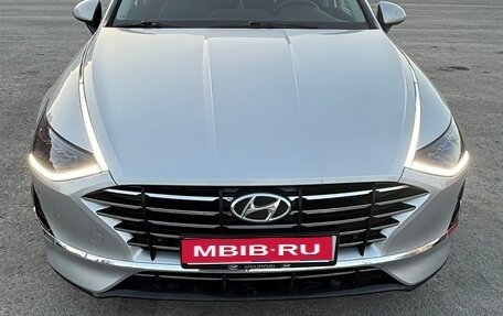 Hyundai Sonata VIII, 2021 год, 2 700 000 рублей, 1 фотография