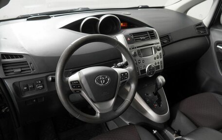 Toyota Verso I, 2011 год, 925 000 рублей, 9 фотография