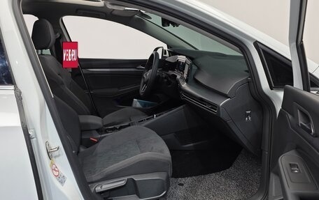 Volkswagen Golf VIII, 2022 год, 2 020 000 рублей, 9 фотография