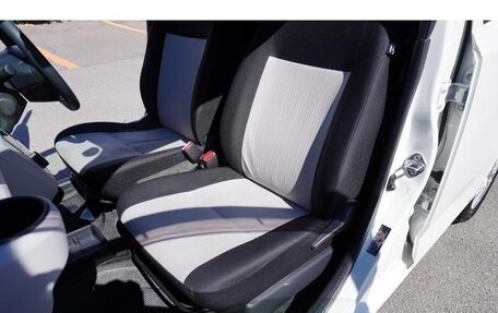 Toyota Pixis Epoch, 2018 год, 550 000 рублей, 10 фотография