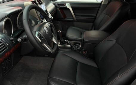 Toyota Land Cruiser Prado 150 рестайлинг 2, 2010 год, 2 900 000 рублей, 13 фотография