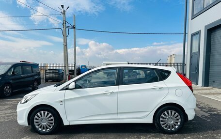 Hyundai Solaris II рестайлинг, 2013 год, 799 999 рублей, 3 фотография