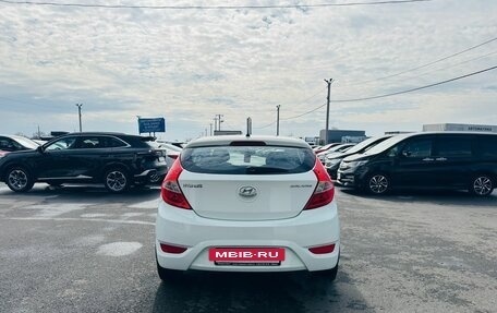 Hyundai Solaris II рестайлинг, 2013 год, 799 999 рублей, 5 фотография