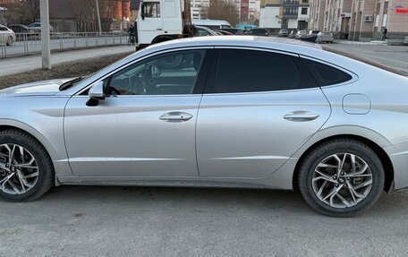 Hyundai Sonata VIII, 2021 год, 2 700 000 рублей, 4 фотография