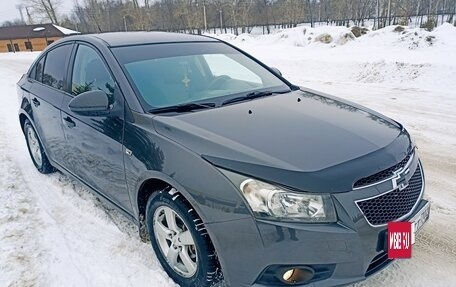Chevrolet Cruze II, 2010 год, 657 000 рублей, 4 фотография