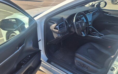 Toyota Camry, 2020 год, 3 280 000 рублей, 3 фотография