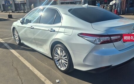 Toyota Camry, 2020 год, 3 280 000 рублей, 8 фотография