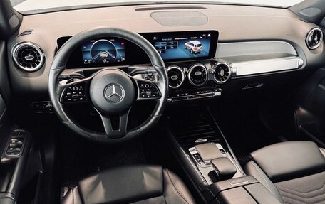 Mercedes-Benz GLB, 2019 год, 3 200 000 рублей, 9 фотография