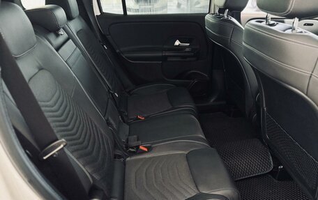 Mercedes-Benz GLB, 2019 год, 3 200 000 рублей, 22 фотография