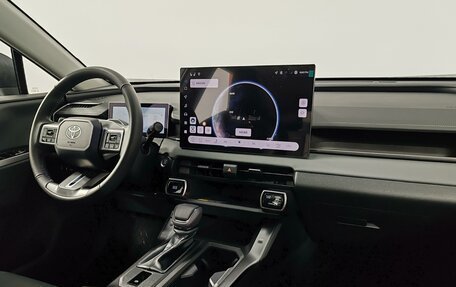 Toyota RAV4, 2025 год, 5 290 000 рублей, 13 фотография