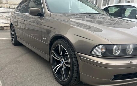 BMW 5 серия, 2003 год, 1 650 000 рублей, 3 фотография