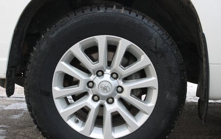 Toyota Land Cruiser Prado 150 рестайлинг 2, 2013 год, 3 300 000 рублей, 4 фотография