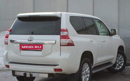 Toyota Land Cruiser Prado 150 рестайлинг 2, 2013 год, 3 300 000 рублей, 2 фотография