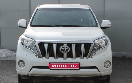 Toyota Land Cruiser Prado 150 рестайлинг 2, 2013 год, 3 300 000 рублей, 6 фотография