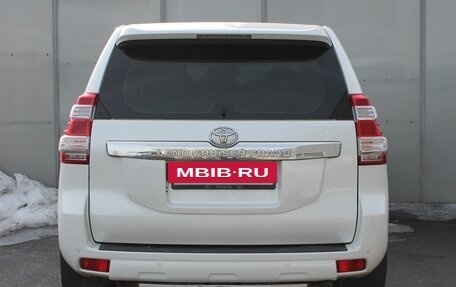 Toyota Land Cruiser Prado 150 рестайлинг 2, 2013 год, 3 300 000 рублей, 7 фотография