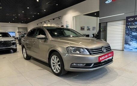 Volkswagen Passat B7, 2012 год, 990 000 рублей, 3 фотография