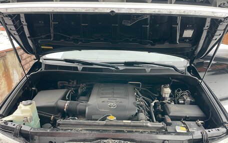 Toyota Sequoia II рестайлинг, 2011 год, 4 000 000 рублей, 7 фотография