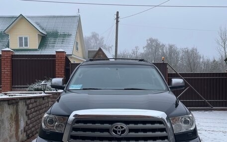 Toyota Sequoia II рестайлинг, 2011 год, 4 000 000 рублей, 1 фотография