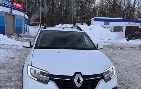 Renault Sandero II рестайлинг, 2020 год, 1 050 000 рублей, 1 фотография