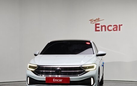 Volkswagen Jetta VII, 2023 год, 2 120 000 рублей, 3 фотография